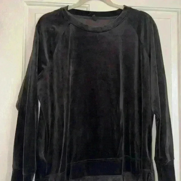 Blue and gray top - Picture 3 of 3